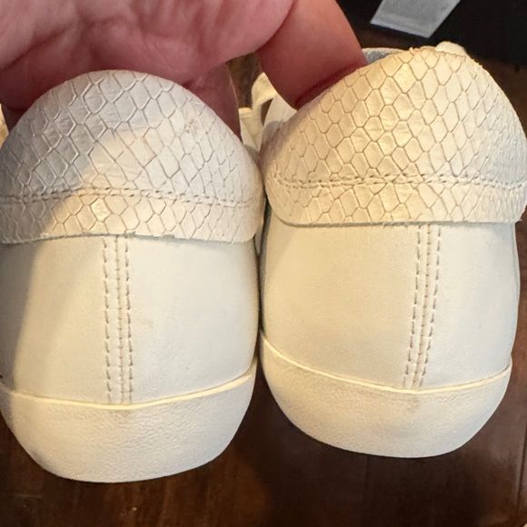 Banana Republic- White Leather Lace-Up Sneakers- minimalist luxury-NIB - Picture 4 of 13